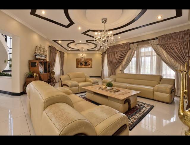 6 BEDROOM HOUSE FOR SALE IN MEYERSDAL ECO ESTATE